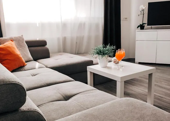 Apartment Kino
