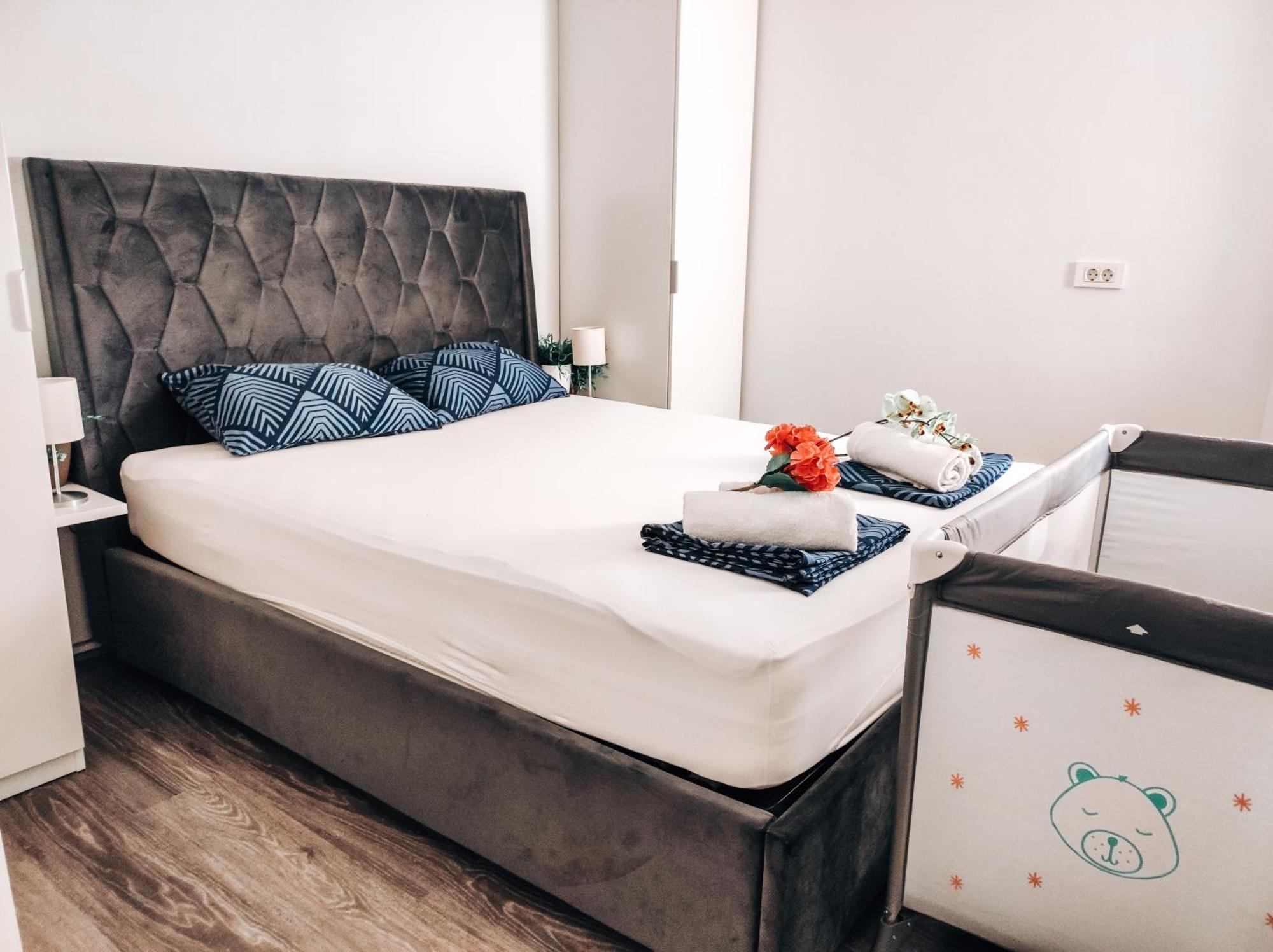 Kino Apartment